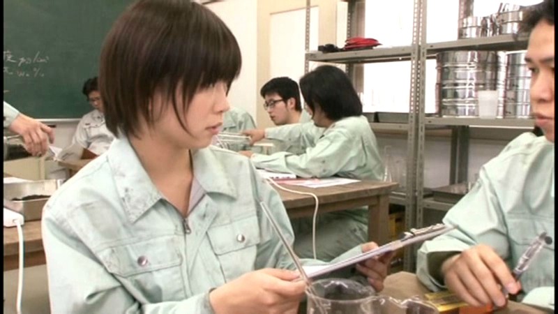 Phim sex địt em công nhân Mana Sakura xinh gái trong lớp tập huấn